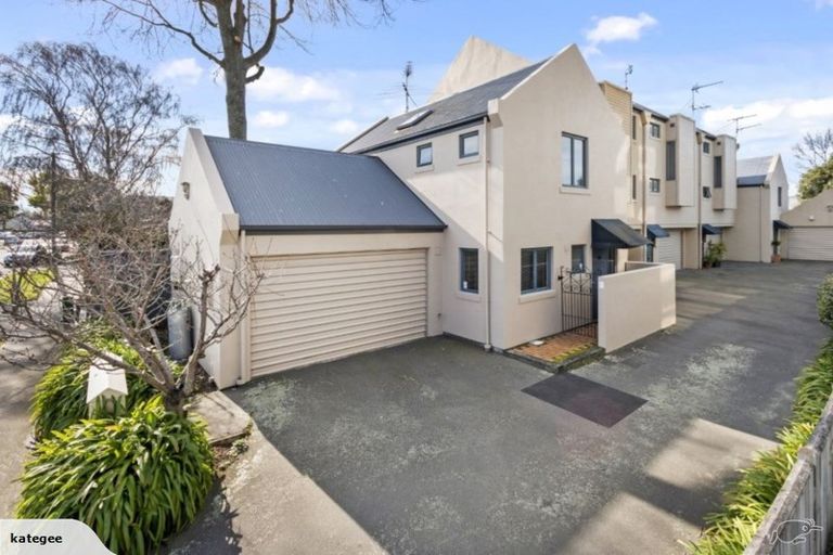 Photo of property in 3/16 Rhodes Street, Merivale, Christchurch, 8014