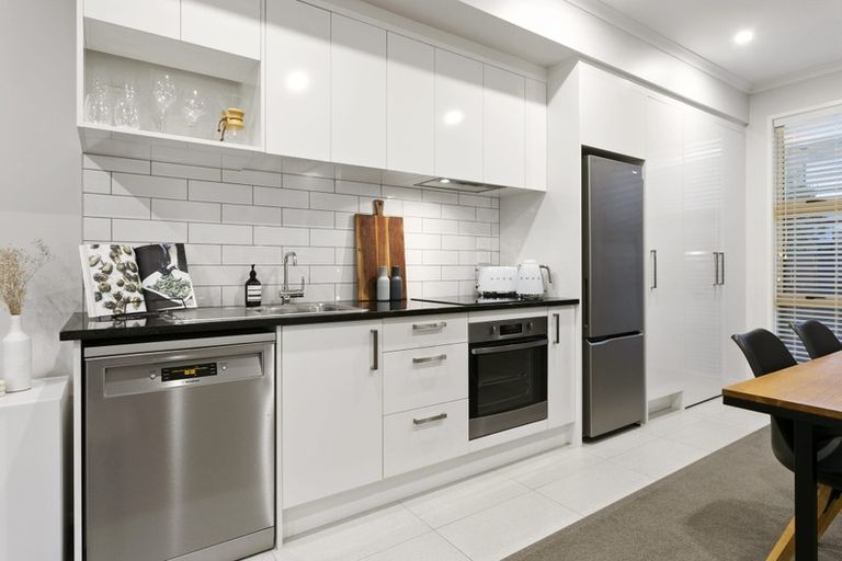 Photo of property in 22 Rangihina Road, Hobsonville, Auckland, 0616