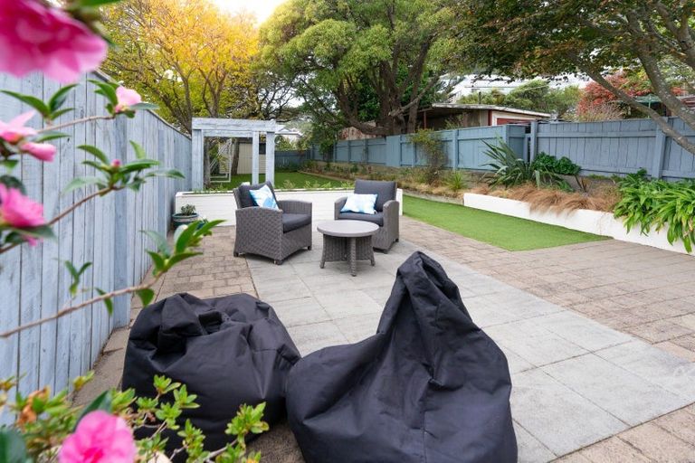 Photo of property in 23 Naughton Terrace, Kilbirnie, Wellington, 6022