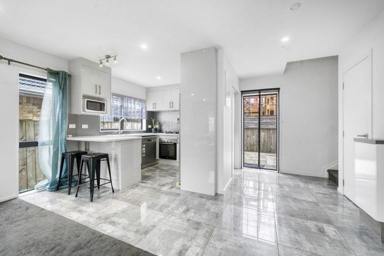Photo of property in 28a Fernaig Street, Papakura, 2110
