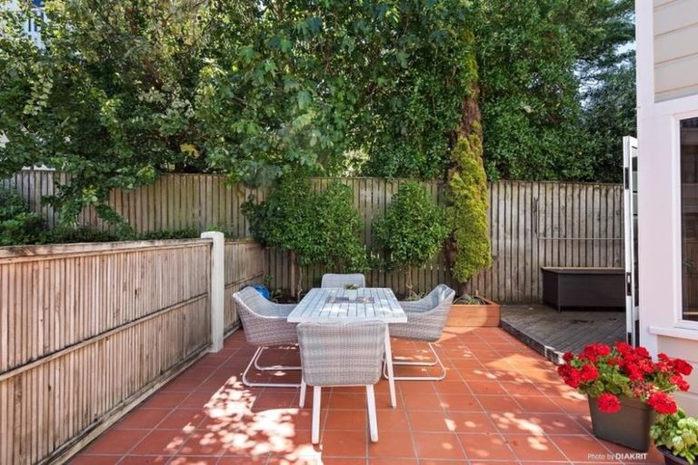 Photo of property in 13/28 Hobson Street, Thorndon, Wellington, 6011