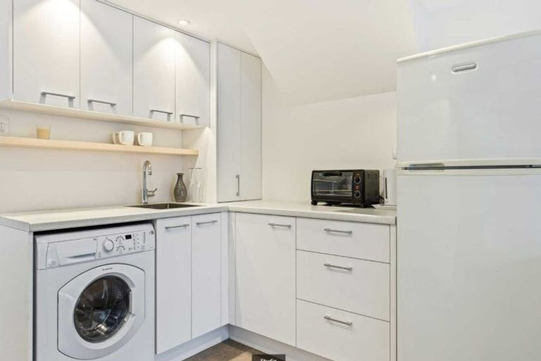 Photo of property in 2/15a Bennett Street, Saint Albans, Christchurch, 8052