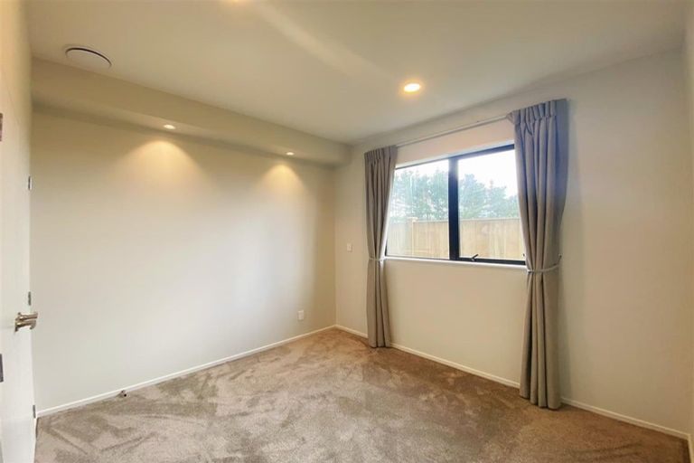 Photo of property in 1 Bendridge Street, Flat Bush, Auckland, 2019