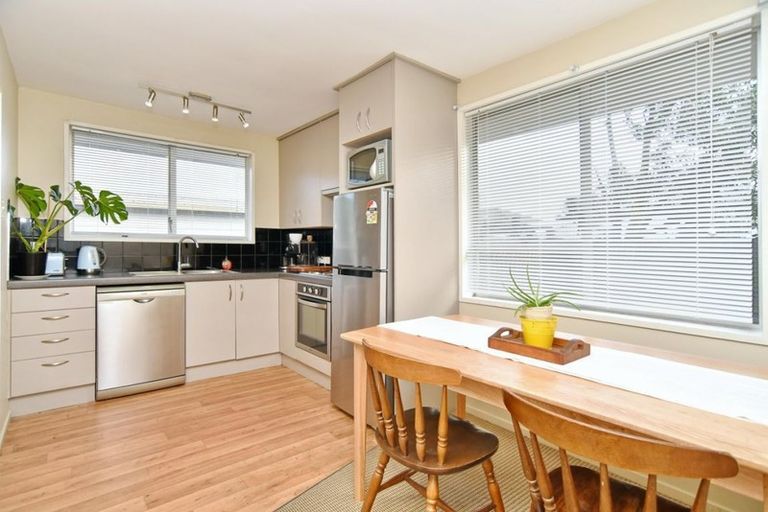 Photo of property in 2/5 Chadbury Street, Parklands, Christchurch, 8083