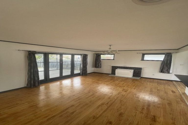 Photo of property in 5 Ainsdale Place, Manurewa, Auckland, 2102