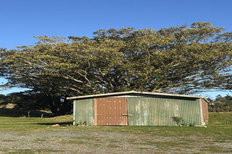 Photo of property in 54 Kourataki Road, Leigh, Warkworth, 0985