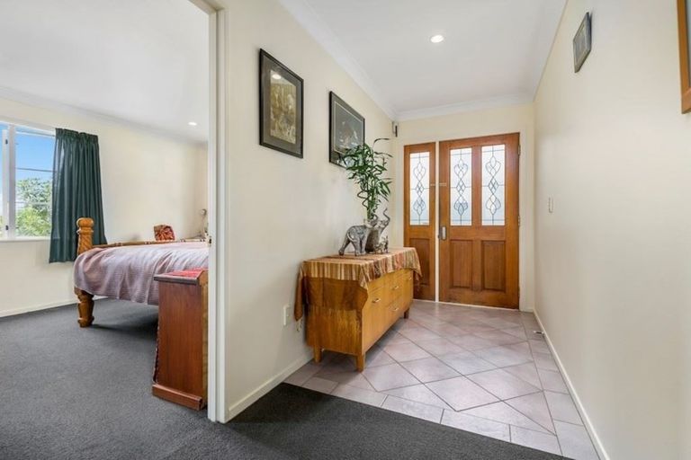 Photo of property in 153a Colwill Road, Massey, Auckland, 0614