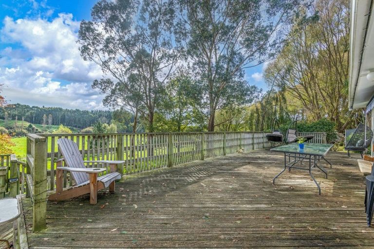 Photo of property in 83 Ridge Road North, Mangatainoka, Pahiatua, 4982