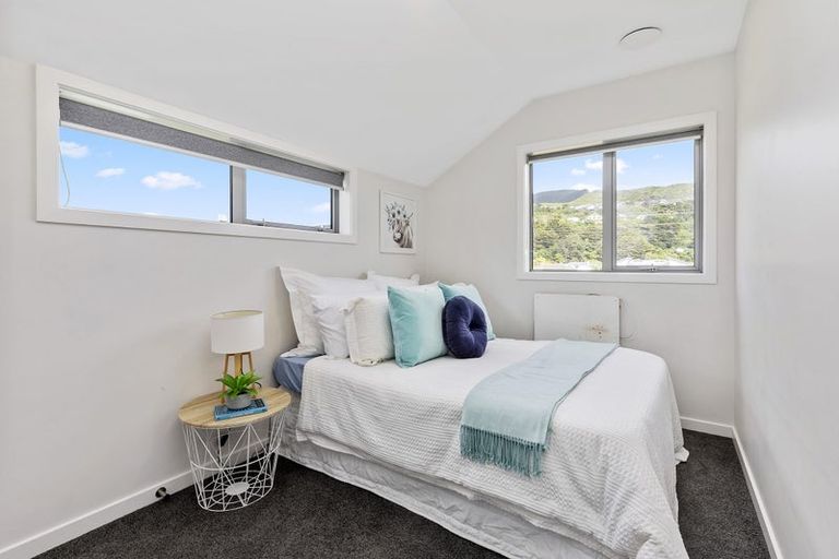 Photo of property in 23e Hinau Street, Tawa, Wellington, 5028
