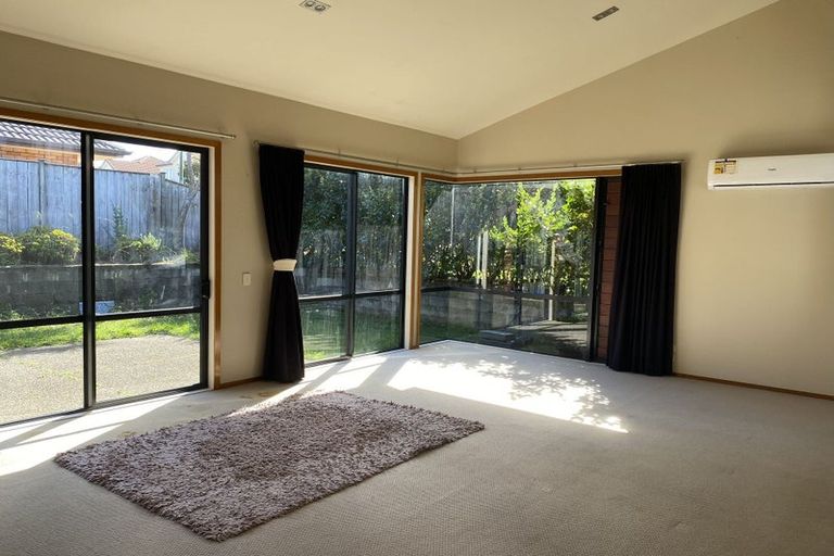 Photo of property in 2 Strundeen Close, Flat Bush, Auckland, 2016