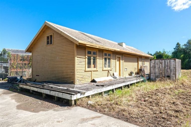 Photo of property in 300 State Highway 16, Kumeu, 0892
