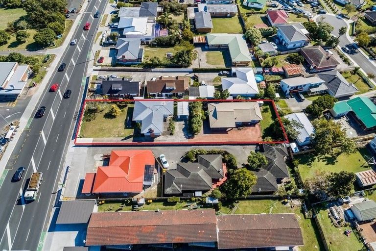 Photo of property in 218 Edmonton Road, Te Atatu South, Auckland, 0610