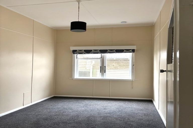 Photo of property in 17 Scarborough Terrace, Mount Victoria, Wellington, 6011