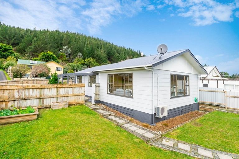 Photo of property in 38 Belgrave Street, Wainuiomata, Lower Hutt, 5014