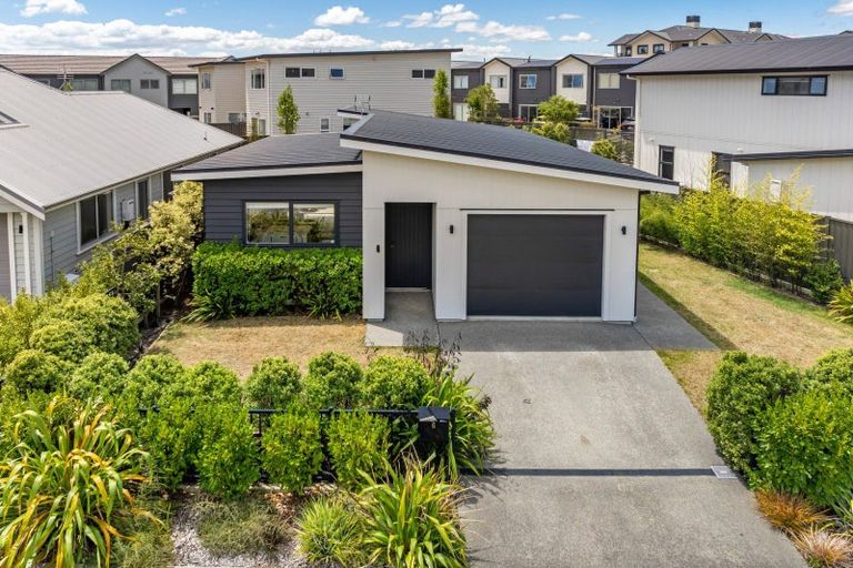 Photo of property in 6 Pateke Drive, Kenepuru, Porirua, 5022
