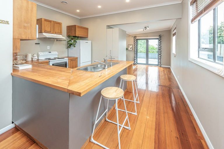 Photo of property in 27 Caius Avenue, Gonville, Whanganui, 4501