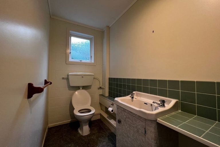 Photo of property in 34 Grenada Avenue, Forrest Hill, Auckland, 0620