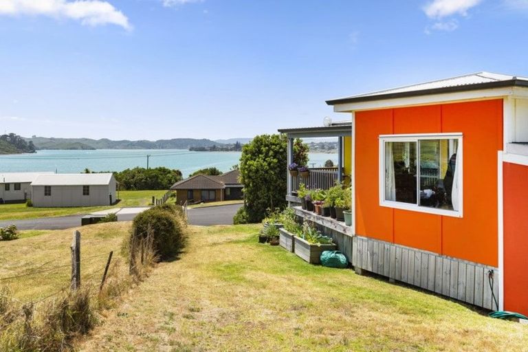Photo of property in 14 Wainamu Road, Raglan, 3297