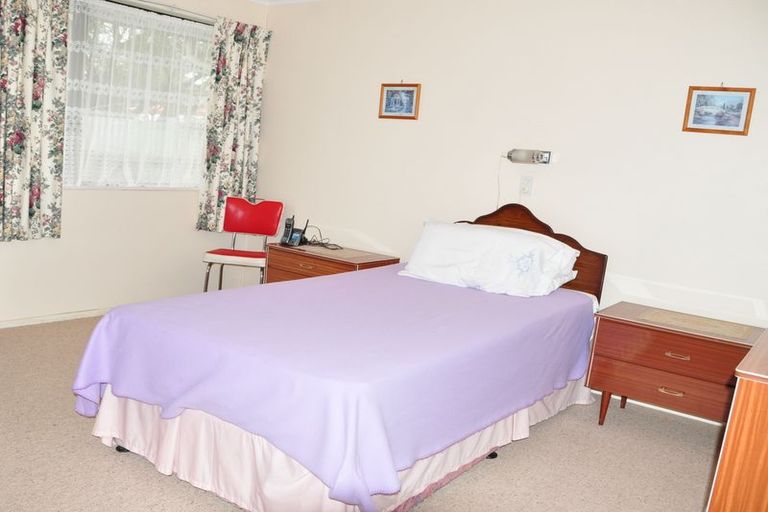 Photo of property in 83 Shamrock Street, Takaro, Palmerston North, 4412