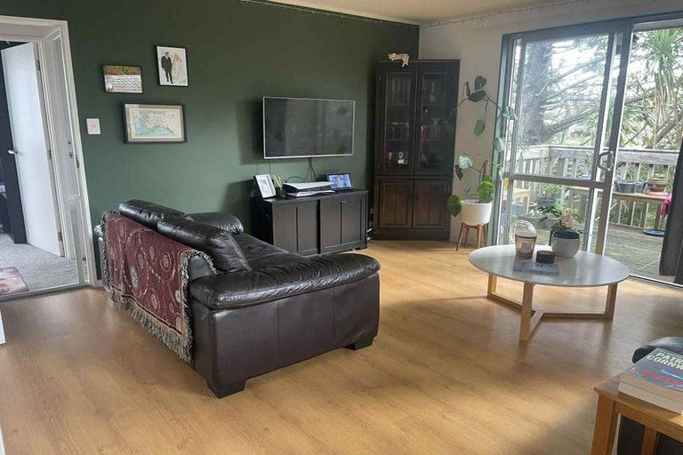 Photo of property in 44a Candia Road, Swanson, Auckland, 0614