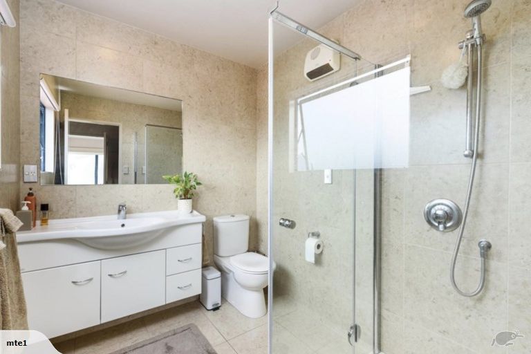 Photo of property in 4b Valley Road, Mount Maunganui, 3116