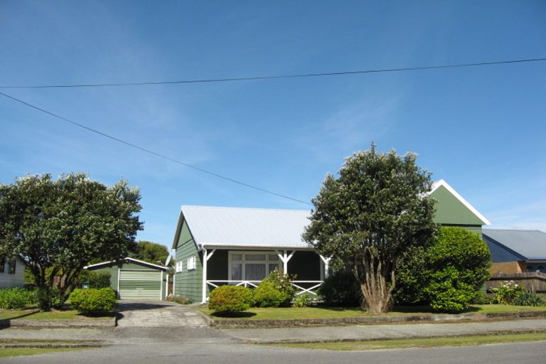 Photo of property in 95 Russell Street, Westport, 7825