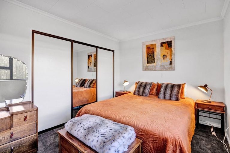 Photo of property in 1/27 Whiteley Street, Moturoa, New Plymouth, 4310