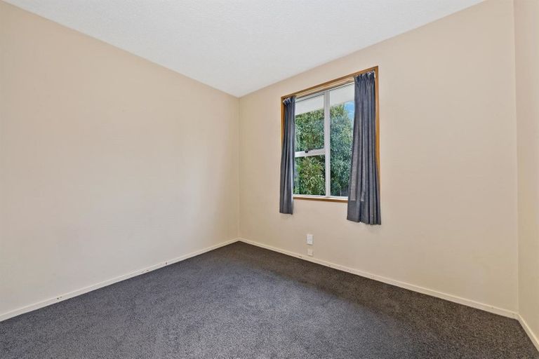 Photo of property in 5 Sophora Place, Parklands, Christchurch, 8083