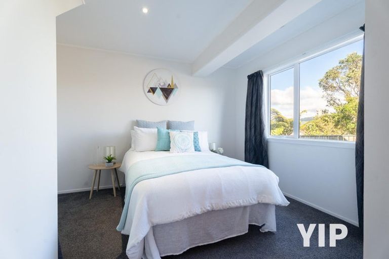 Photo of property in 18 Mandeville Crescent, Grenada Village, Wellington, 6037