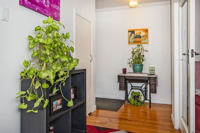 Photo of property in 8a Selwyn Avenue, Avenues, Whangarei, 0110