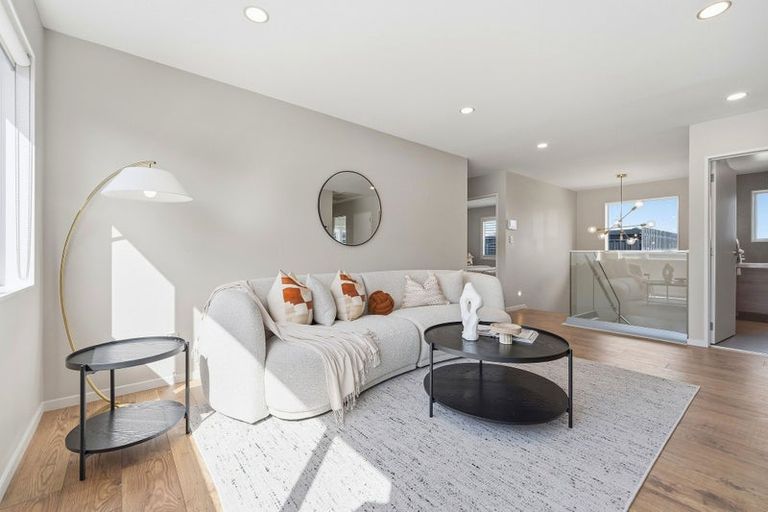 Photo of property in 17a Lake Pupuke Drive, Takapuna, Auckland, 0622