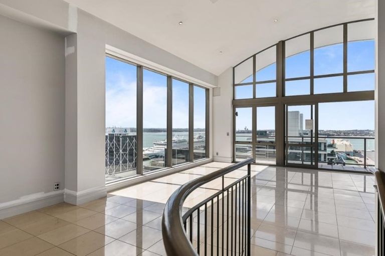 Photo of property in Tower Hill Apartments, 15f/1 Emily Place, Auckland Central, Auckland, 1010