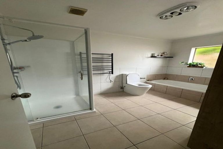 Photo of property in 9 Neesons Way, Glendene, Auckland, 0602