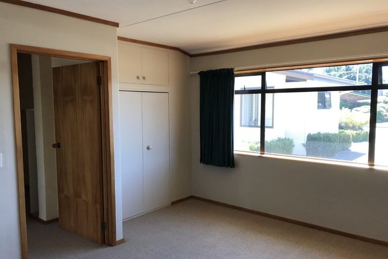 Photo of property in 2 Wainscott Street, Greenmeadows, Napier, 4112