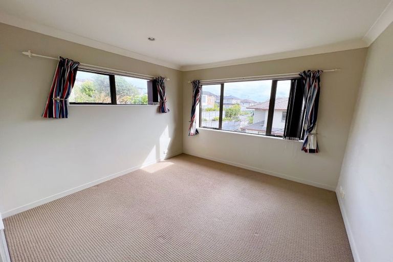 Photo of property in 9 Laurel Oak Drive, Schnapper Rock, Auckland, 0632