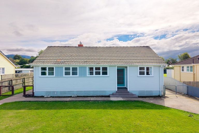 Photo of property in 18 Point Bush Road, Waimate, 7924