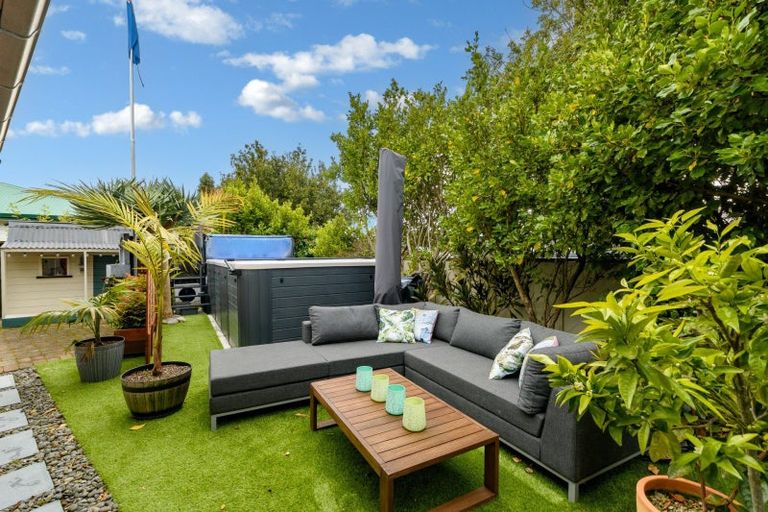 Photo of property in 2 Sabana Place, Bethlehem, Tauranga, 3110
