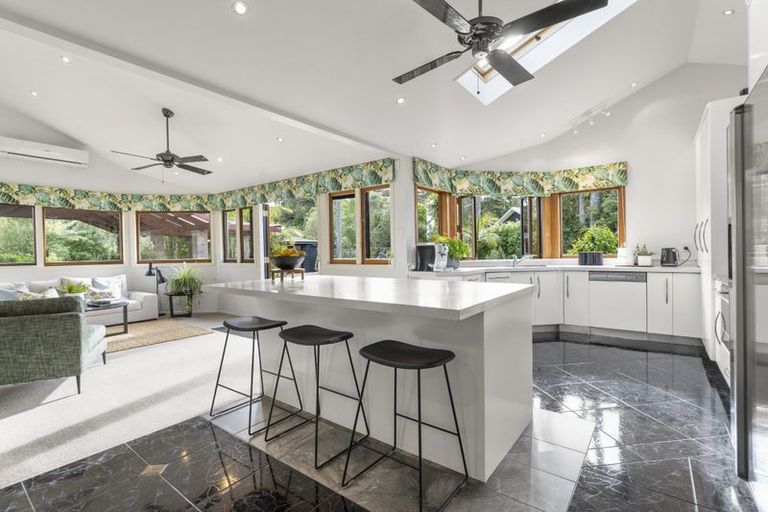 Photo of property in 97 Shaw Road, Oratia, Auckland, 0604