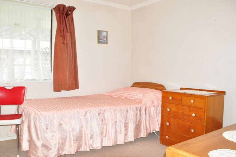 Photo of property in 83 Shamrock Street, Takaro, Palmerston North, 4412