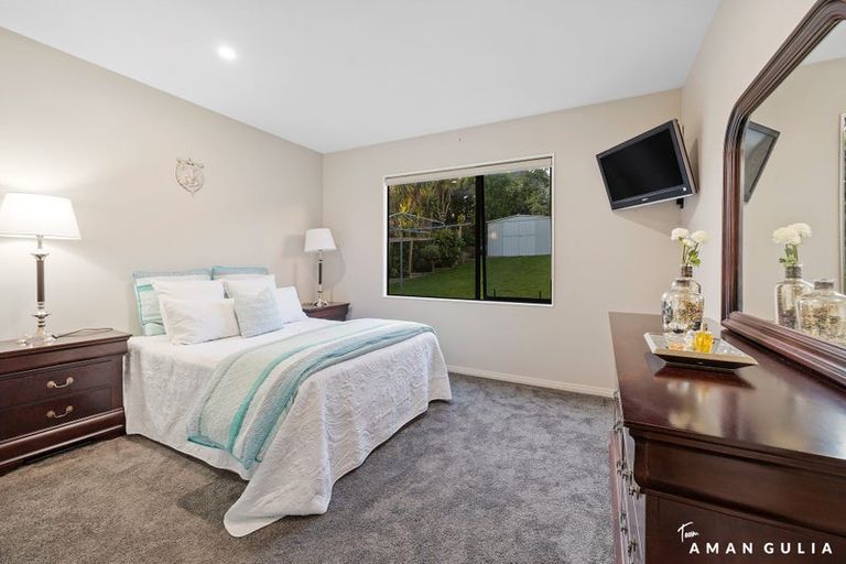 Photo of property in 8 Waikura Drive, Te Atatu Peninsula, Auckland, 0610