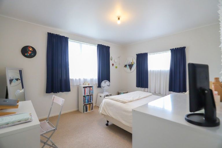 Photo of property in 32 Mahana Road, Ngatea, 3503