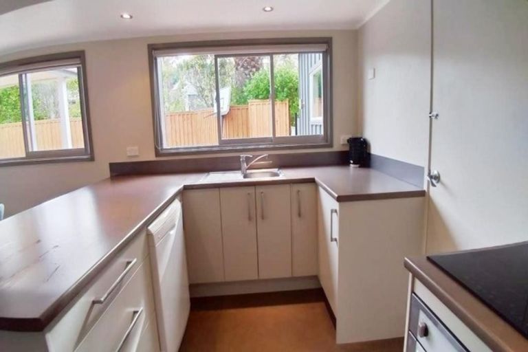 Photo of property in 24 Springtime Crescent, Stanmore Bay, Whangaparaoa, 0932