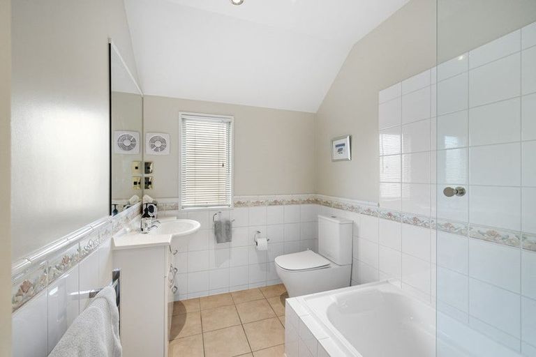 Photo of property in 3/104 Papanui Road, Merivale, Christchurch, 8014