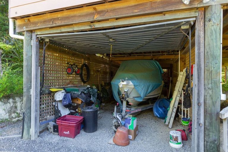 Photo of property in 15 Amelia Crescent, Waikawa, Picton, 7220