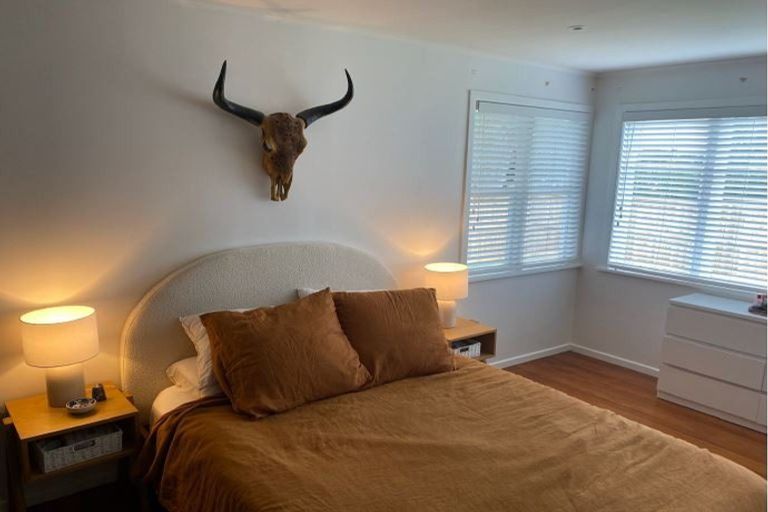 Photo of property in 1/11 Shortt Avenue, Mangere Bridge, Auckland, 2022