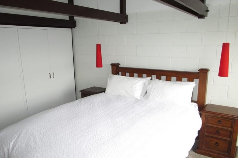 Photo of property in 2/33 Newbridge Place, Ilam, Christchurch, 8041