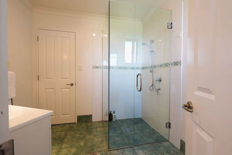 Photo of property in 91 Trig Road, Whitford, Howick, 2571