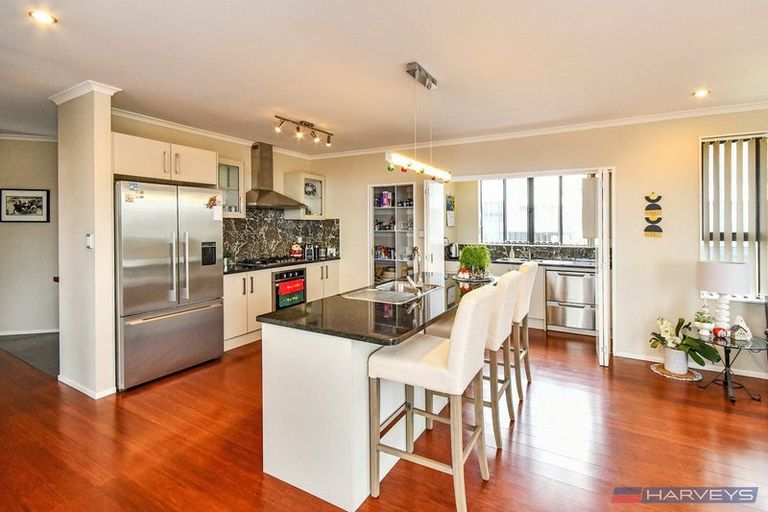 Photo of property in 12 Saint Maroun Rise, The Gardens, Auckland, 2105
