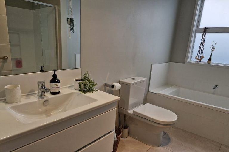 Photo of property in 1 Chain Place, Papamoa, 3118