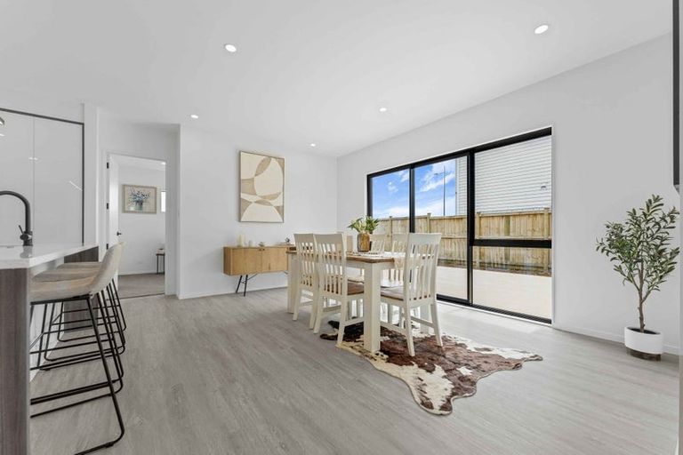 Photo of property in 73 Clarks Beach Road, Clarks Beach, 2122